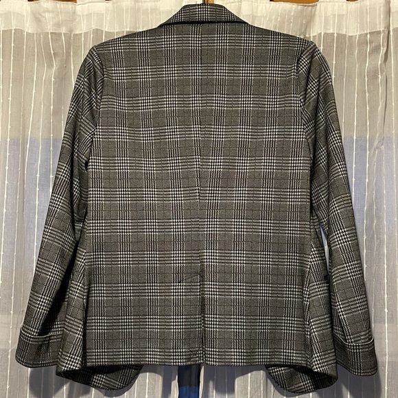 Suzy Sheri Blazer - Picture 2 of 3